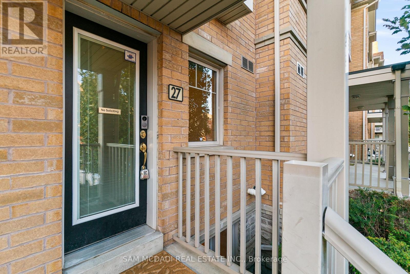 3250 Bentley Drive, Mississauga, Ontario  L5M 0P7 - Photo 2 - W12507498