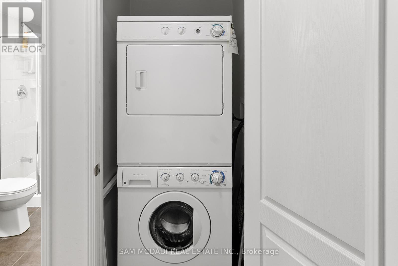 3250 Bentley Drive, Mississauga, Ontario  L5M 0P7 - Photo 20 - W12507498