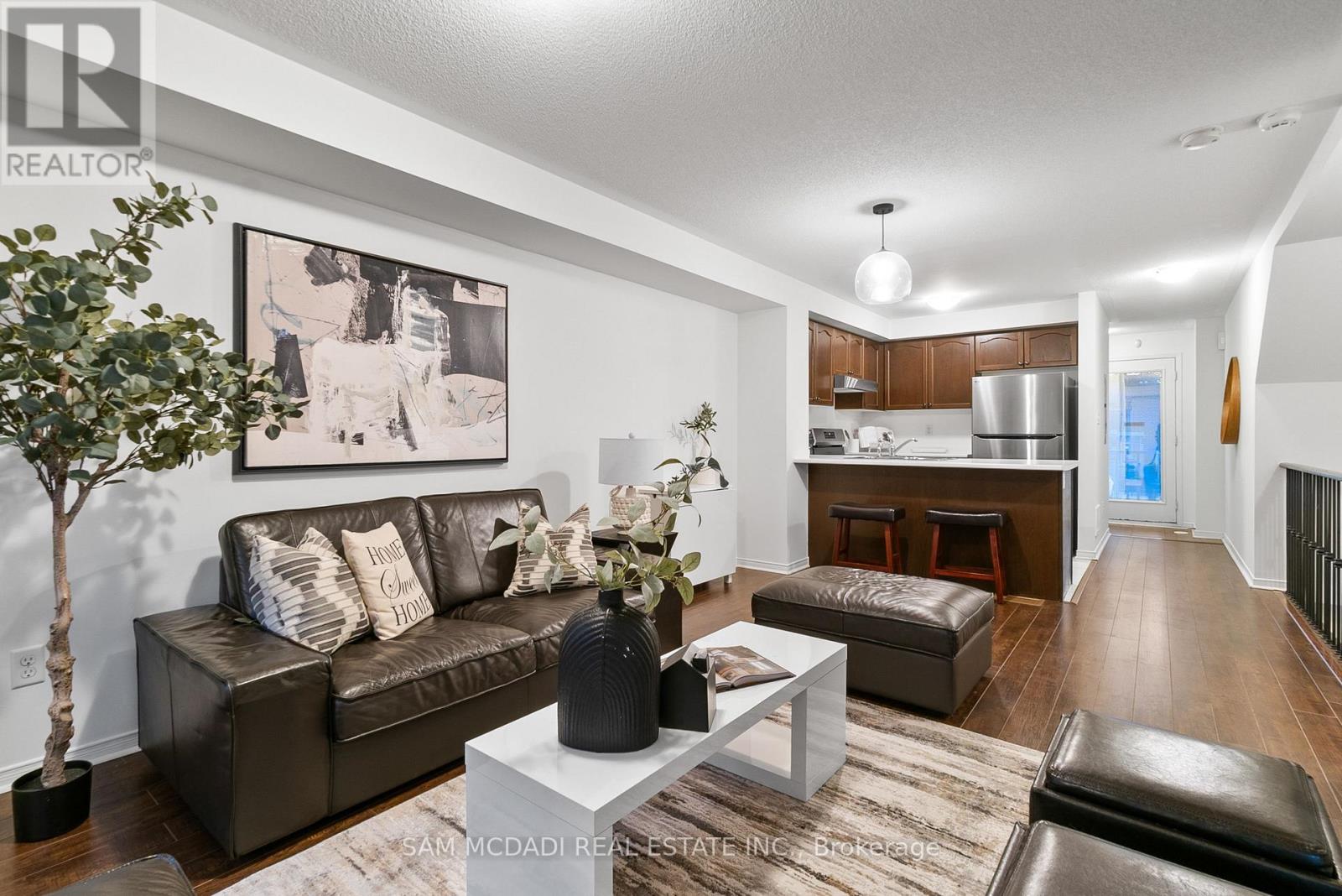 3250 Bentley Drive, Mississauga, Ontario  L5M 0P7 - Photo 7 - W12507498