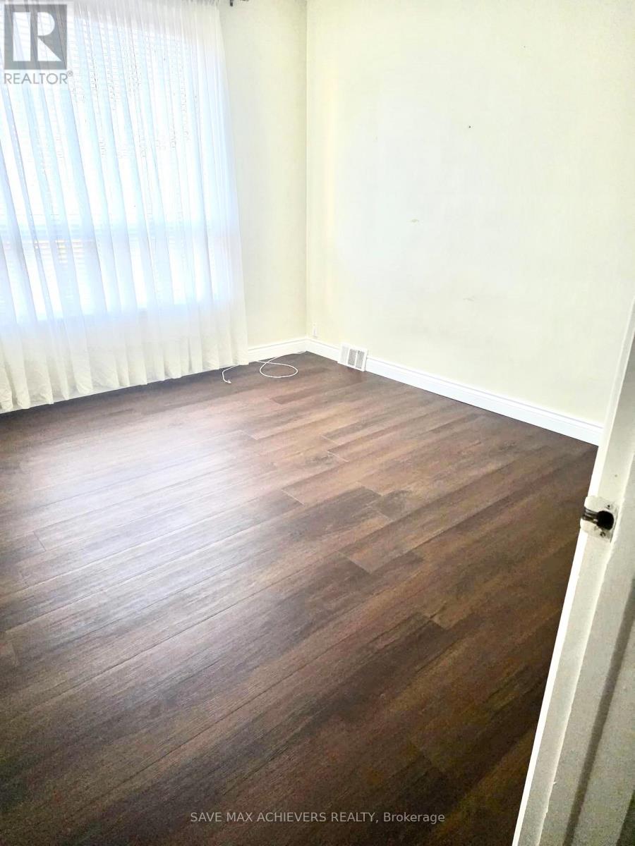 2 Coolhurst Drive, Toronto, Ontario  M9W 4A5 - Photo 12 - W12507502