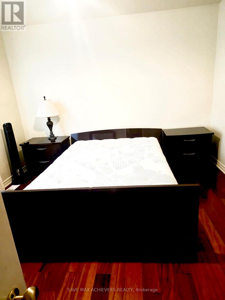 2 Coolhurst Drive, Toronto, Ontario  M9W 4A5 - Photo 16 - W12507502