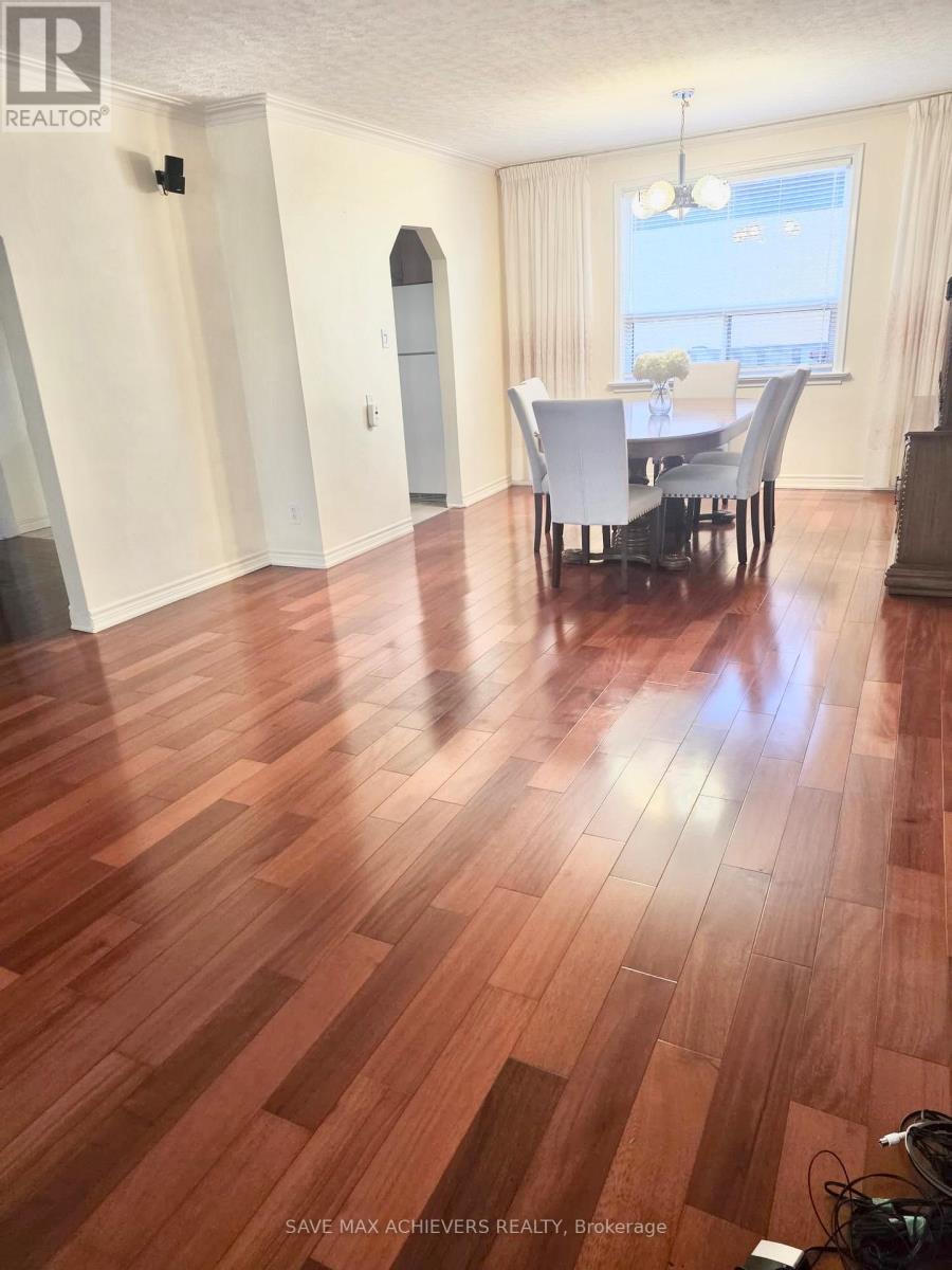 2 Coolhurst Drive, Toronto, Ontario  M9W 4A5 - Photo 5 - W12507502