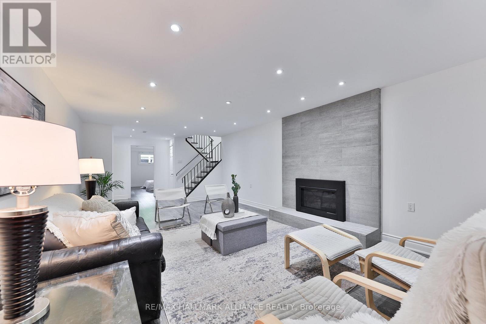 495 Brookmill Road, Oakville, Ontario  L6J 5K6 - Photo 27 - W12507550