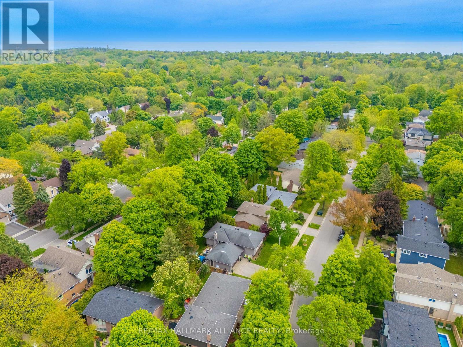 495 Brookmill Road, Oakville, Ontario  L6J 5K6 - Photo 37 - W12507550