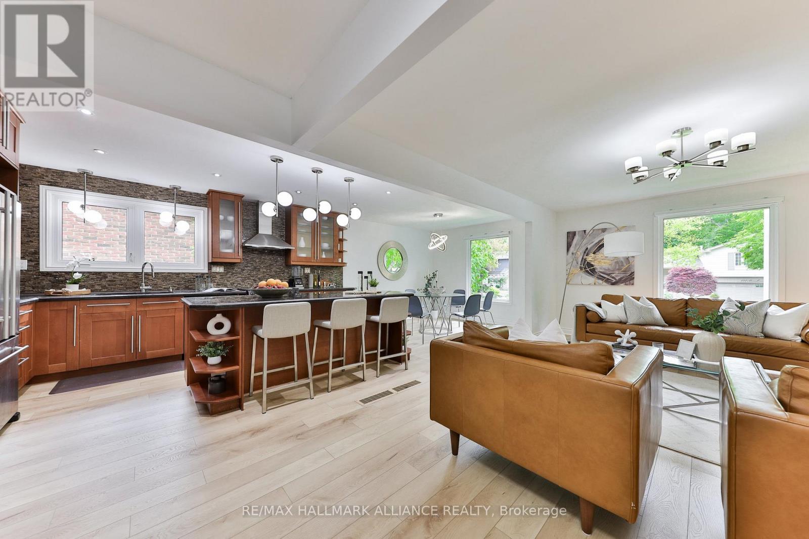 495 Brookmill Road, Oakville, Ontario  L6J 5K6 - Photo 7 - W12507550