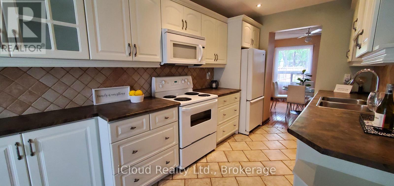 12 Simmons Boulevard, Brampton, Ontario  L6V 3V5 - Photo 8 - W12507554