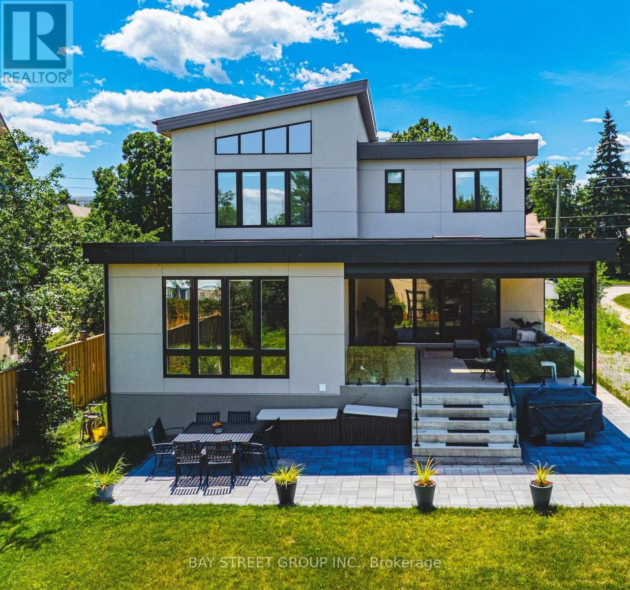 2267 Fifth Line W, Mississauga, Ontario  L5K 1V7 - Photo 5 - W12454521