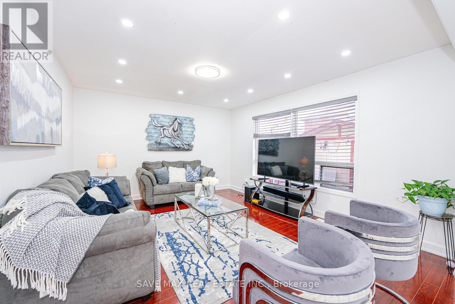 3 Gander Crescent, Brampton, Ontario  L6P 2J5 - Photo 9 - W12492314