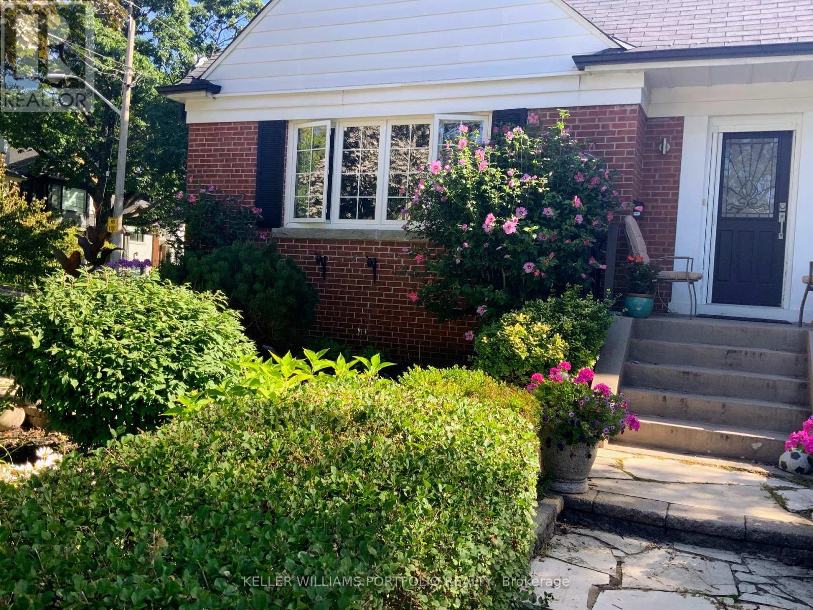 27 Wood Glen Road, Toronto, Ontario  M1N 2V6 - Photo 9 - E12473096