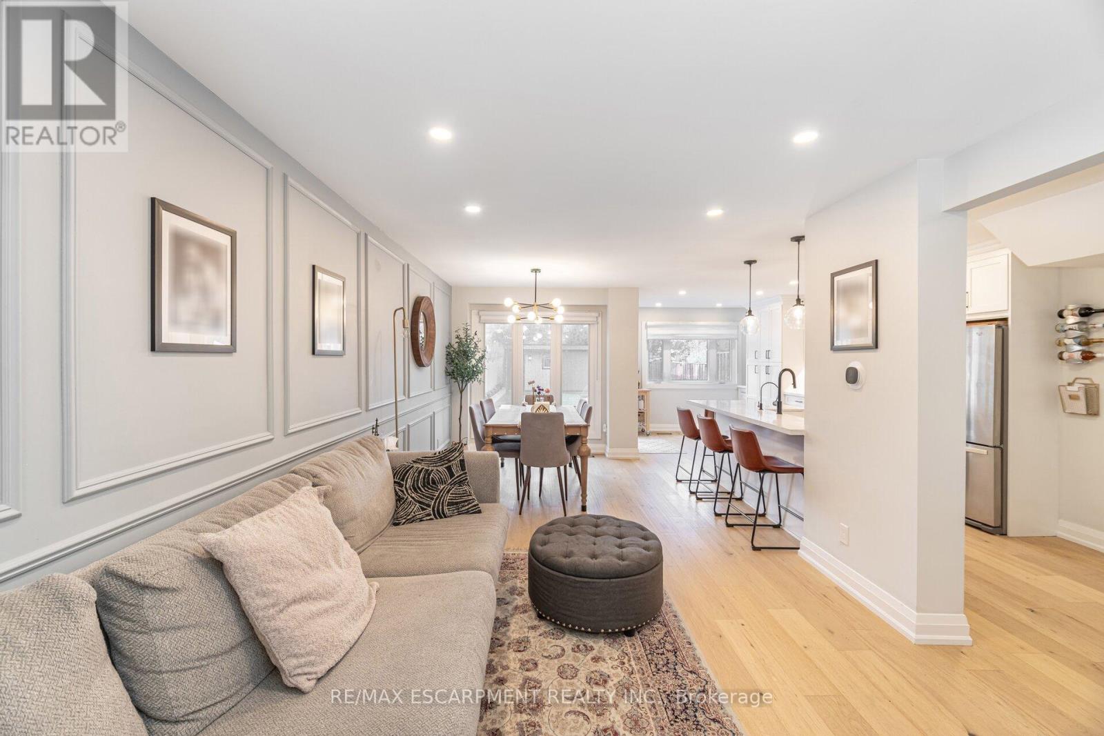 4406 Lee Drive, Mississauga (Rathwood), Ontario  L4W 4A8 - Photo 11 - W12507292