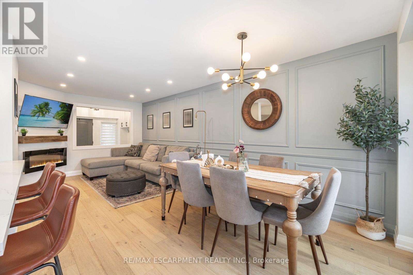 4406 Lee Drive, Mississauga (Rathwood), Ontario  L4W 4A8 - Photo 12 - W12507292