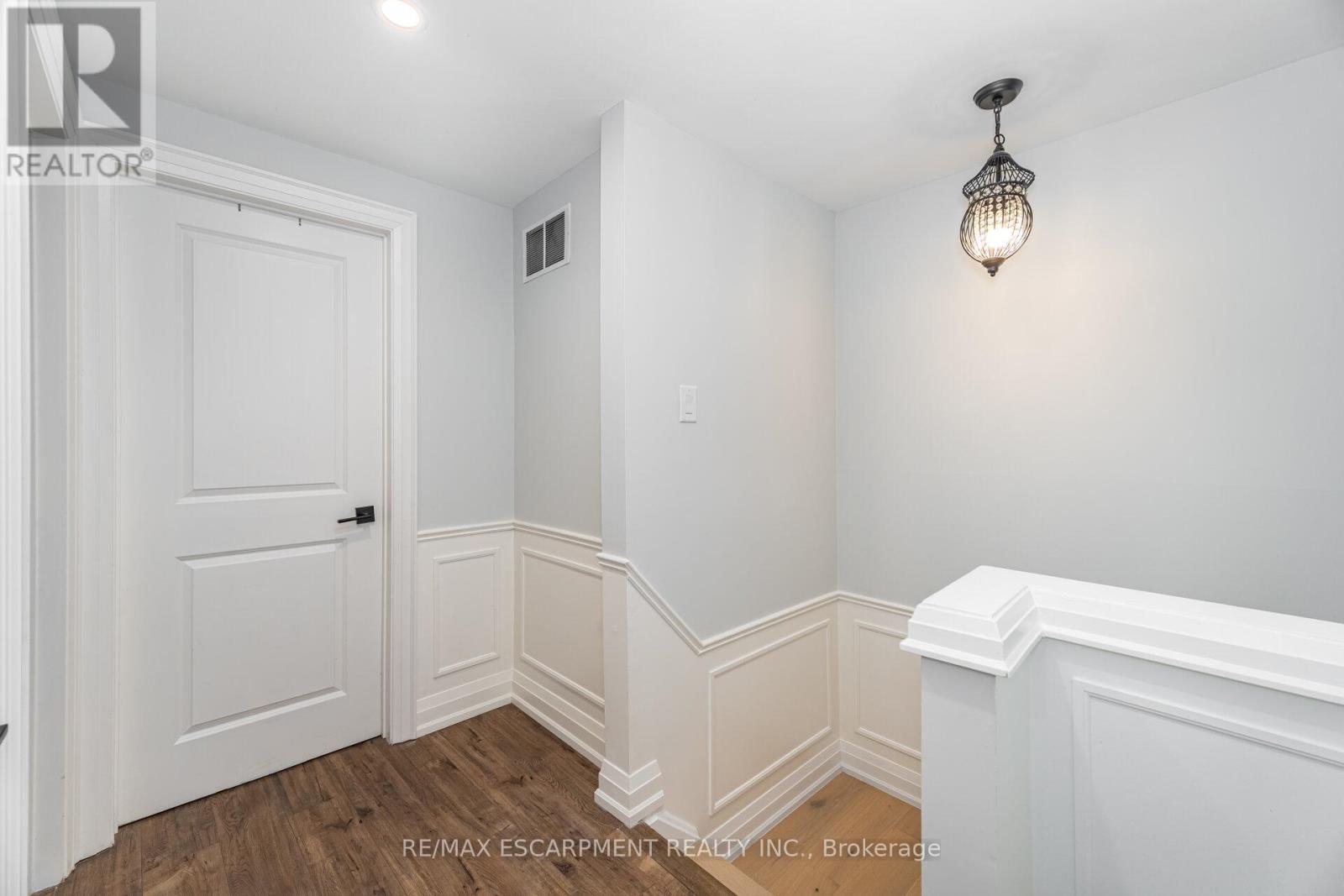 4406 Lee Drive, Mississauga (Rathwood), Ontario  L4W 4A8 - Photo 20 - W12507292