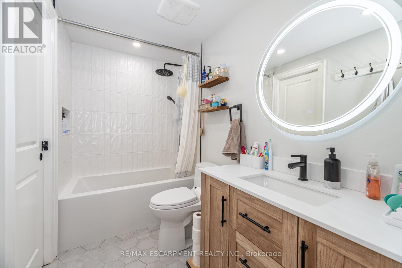 4406 Lee Drive, Mississauga (Rathwood), Ontario  L4W 4A8 - Photo 24 - W12507292