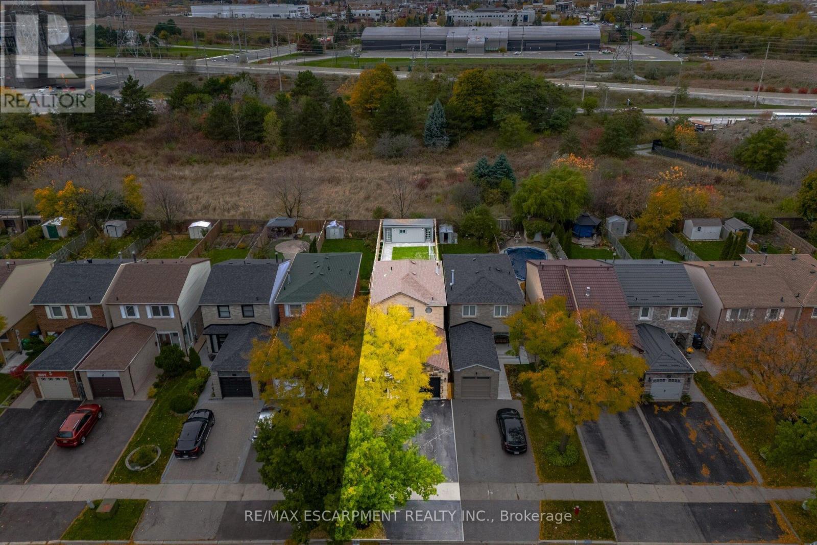 4406 Lee Drive, Mississauga (Rathwood), Ontario  L4W 4A8 - Photo 4 - W12507292