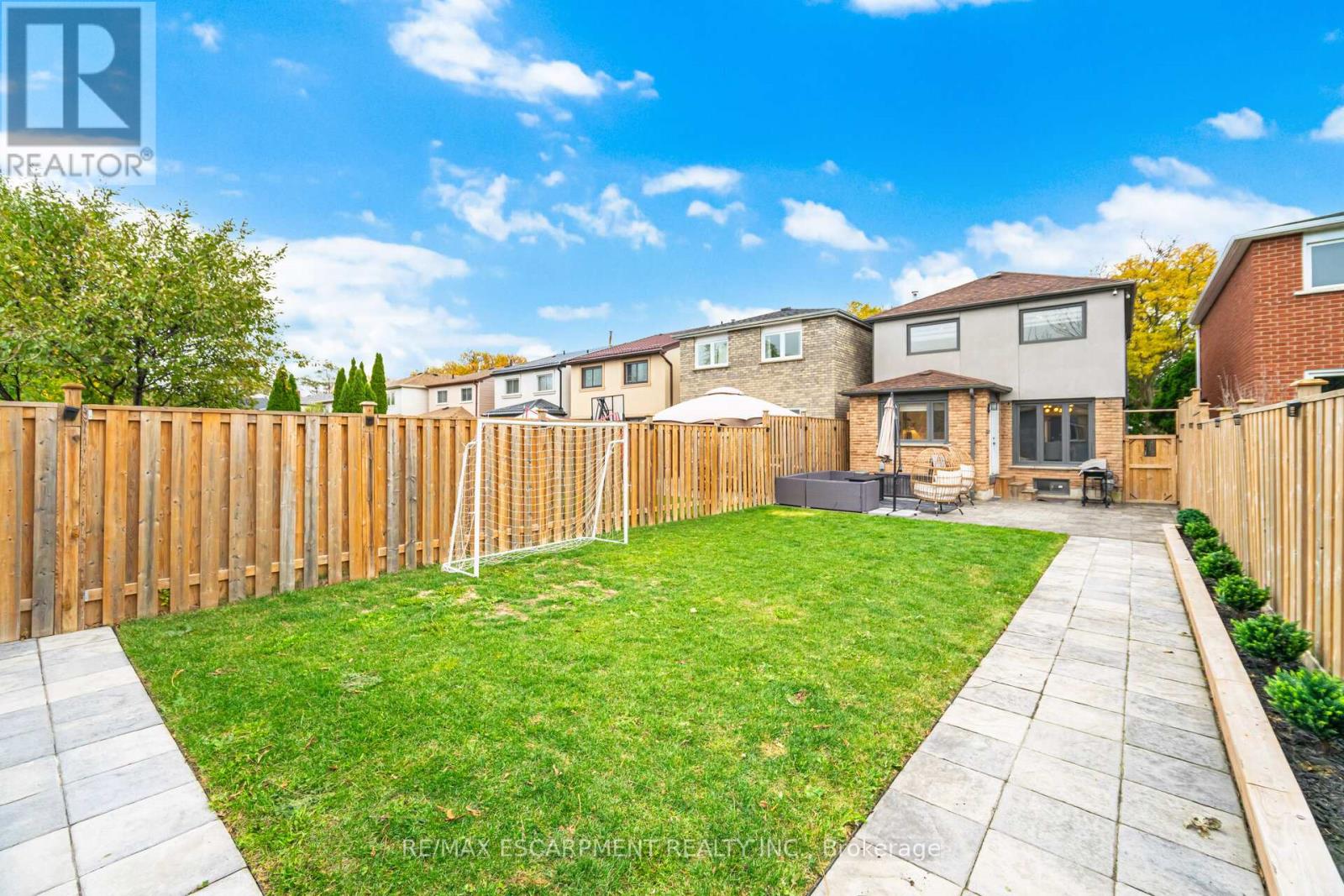 4406 Lee Drive, Mississauga (Rathwood), Ontario  L4W 4A8 - Photo 42 - W12507292