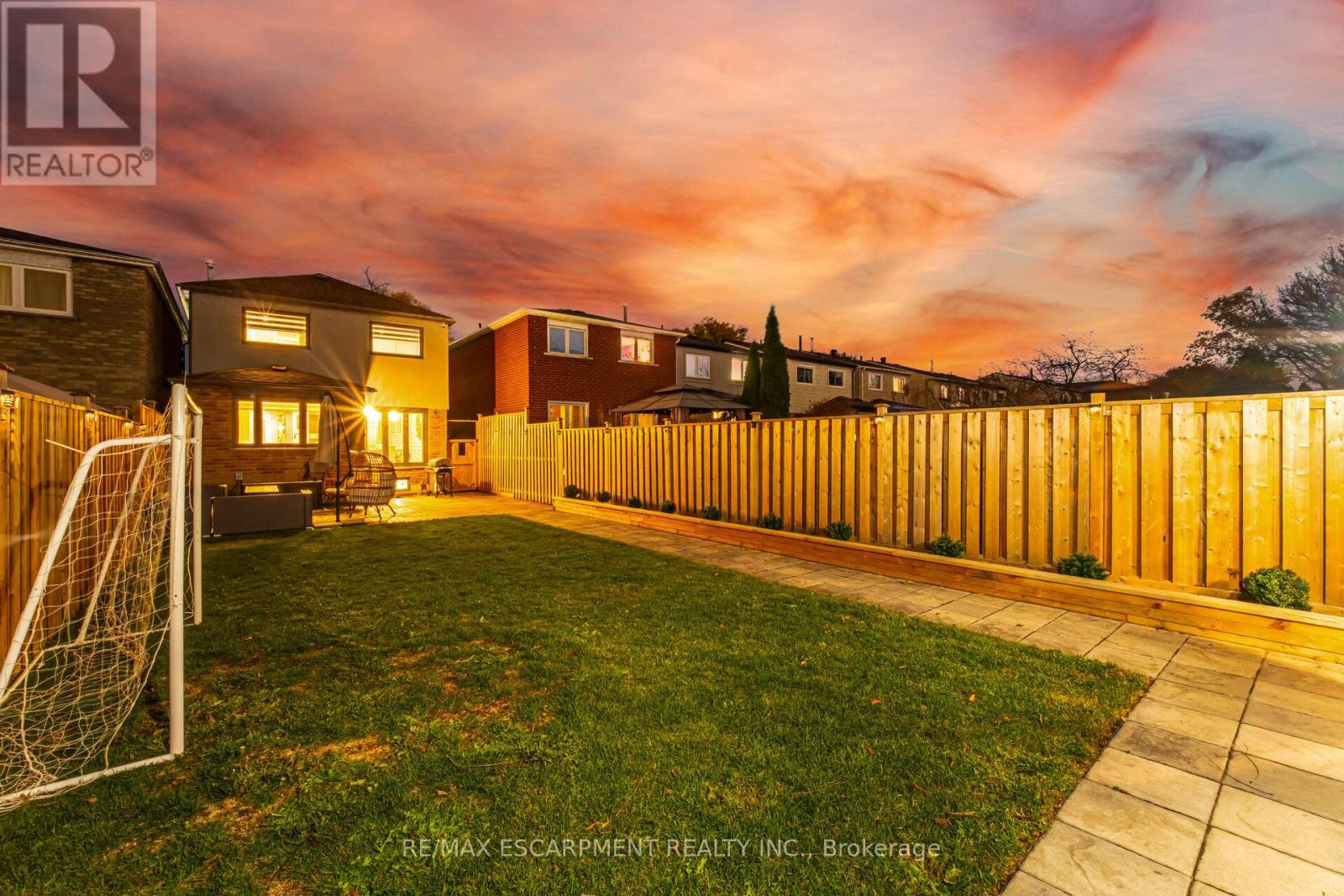 4406 Lee Drive, Mississauga (Rathwood), Ontario  L4W 4A8 - Photo 50 - W12507292