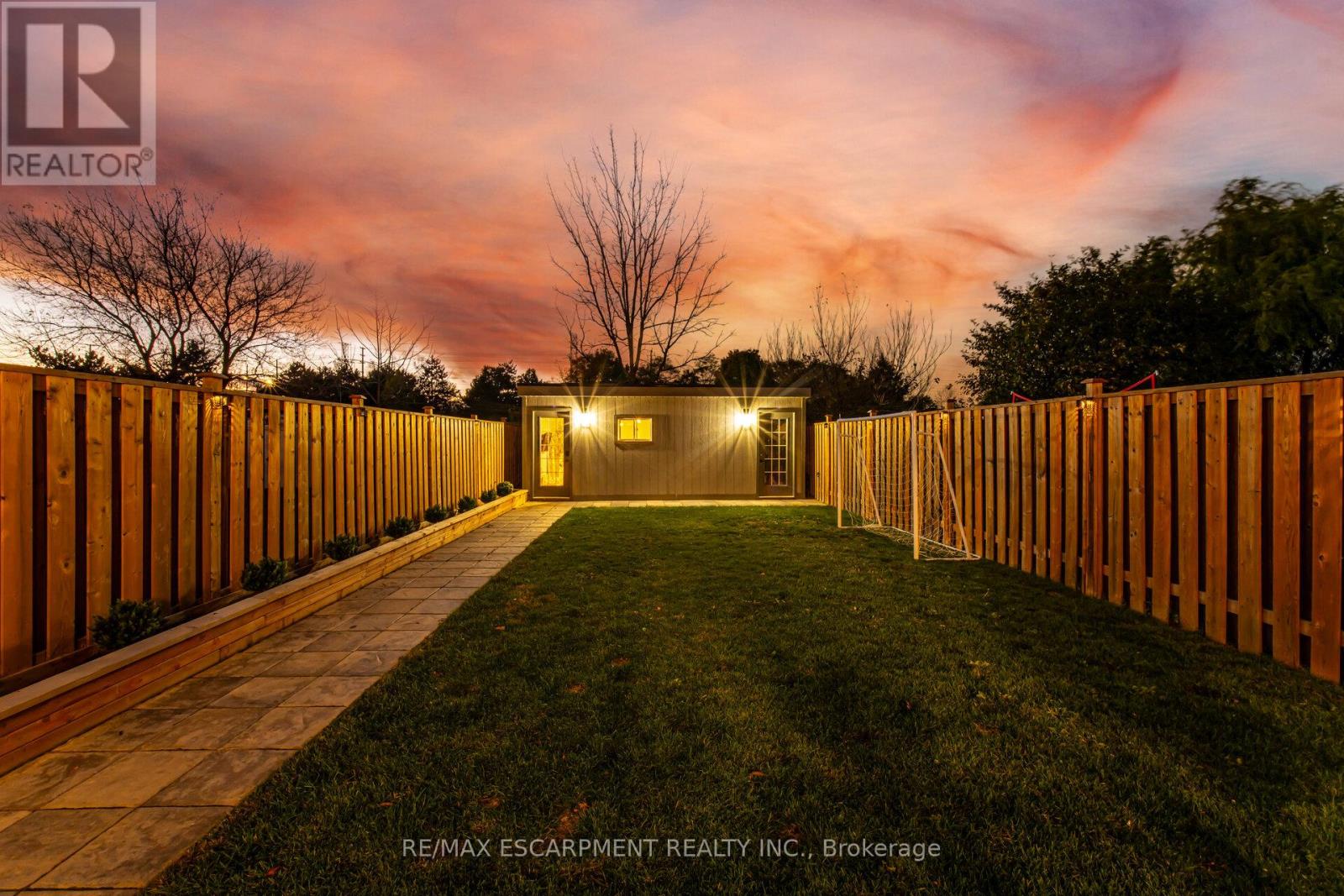 4406 Lee Drive, Mississauga (Rathwood), Ontario  L4W 4A8 - Photo 47 - W12507292