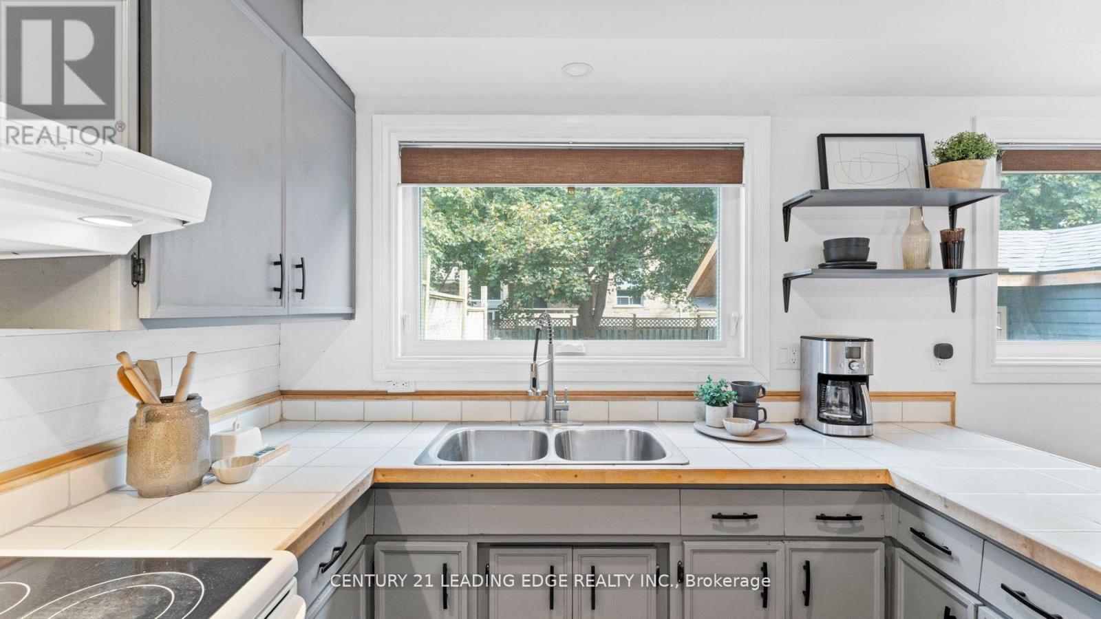 58 Falesy Avenue, Kitchener, Ontario  N2A 1N9 - Photo 10 - X12507204