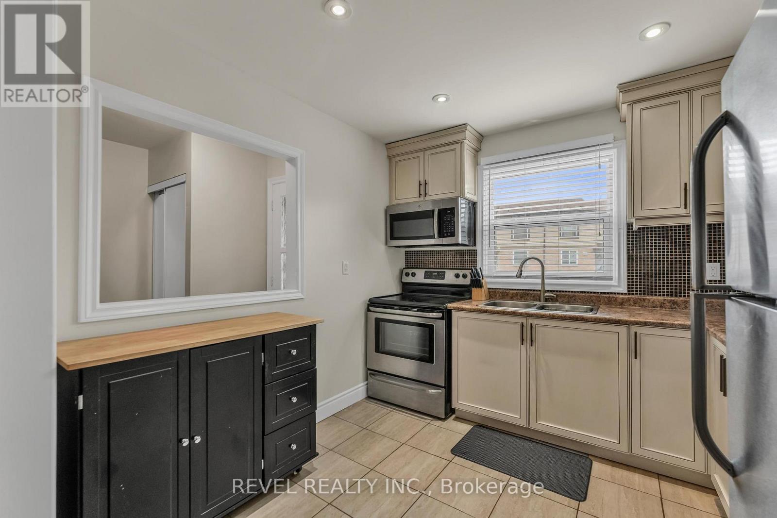 133 - 10 Angus Road, Hamilton, Ontario L8K 6K3 - Photo 12 - X12507224