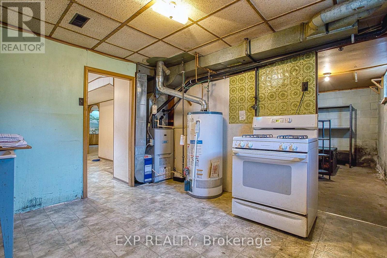 40 Purdy Crescent, Hamilton, Ontario  L9A 3B3 - Photo 34 - X12507318