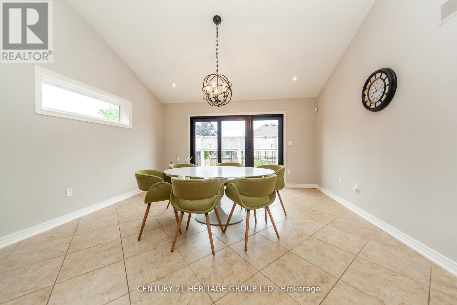 5826 Fiddlehead Lane, Niagara Falls, Ontario  L2H 0E9 - Photo 10 - X12507322