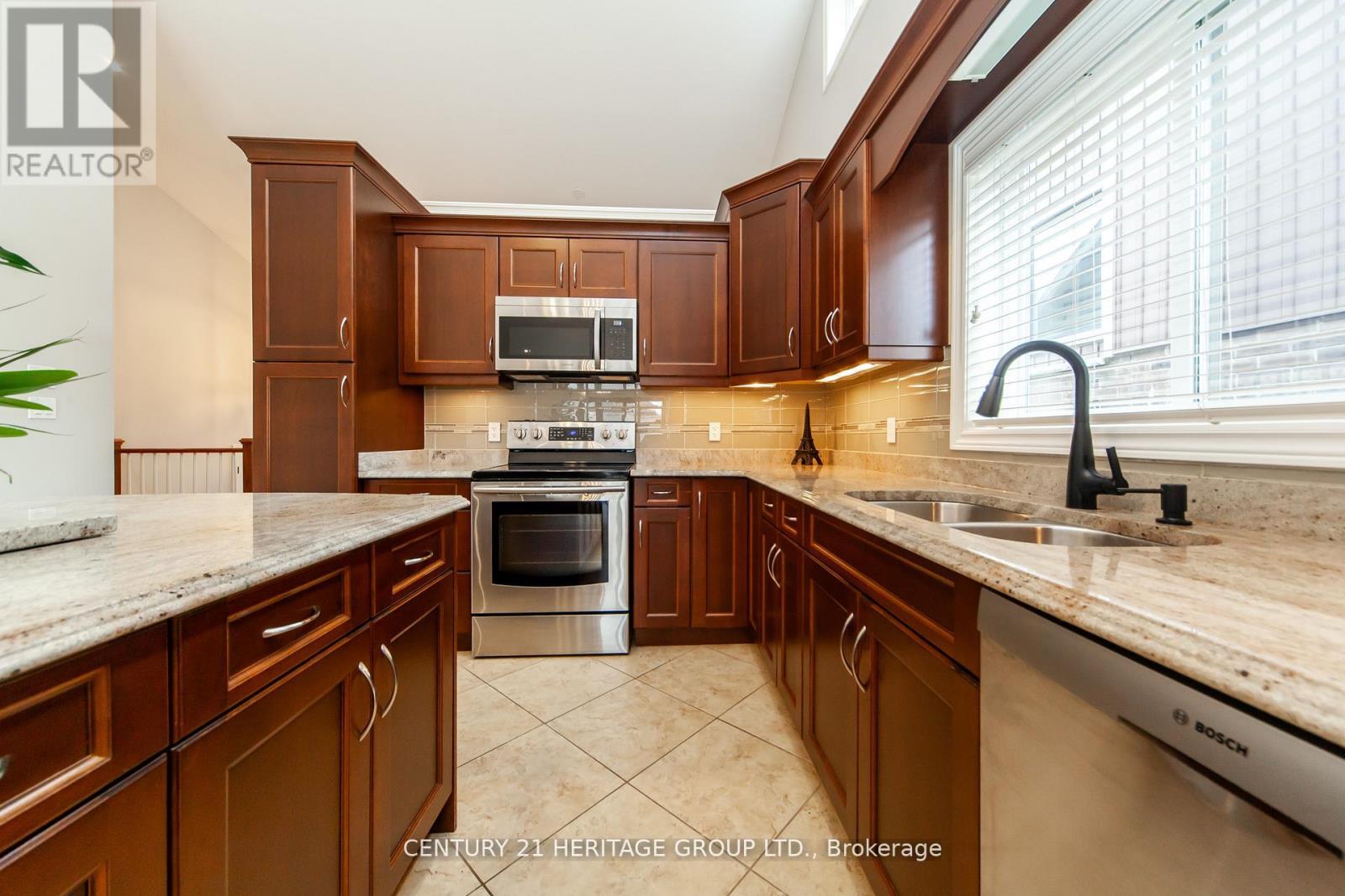 5826 Fiddlehead Lane, Niagara Falls, Ontario  L2H 0E9 - Photo 16 - X12507322