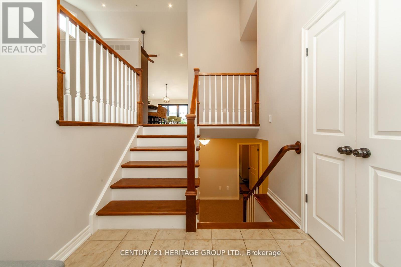 5826 Fiddlehead Lane, Niagara Falls, Ontario  L2H 0E9 - Photo 3 - X12507322