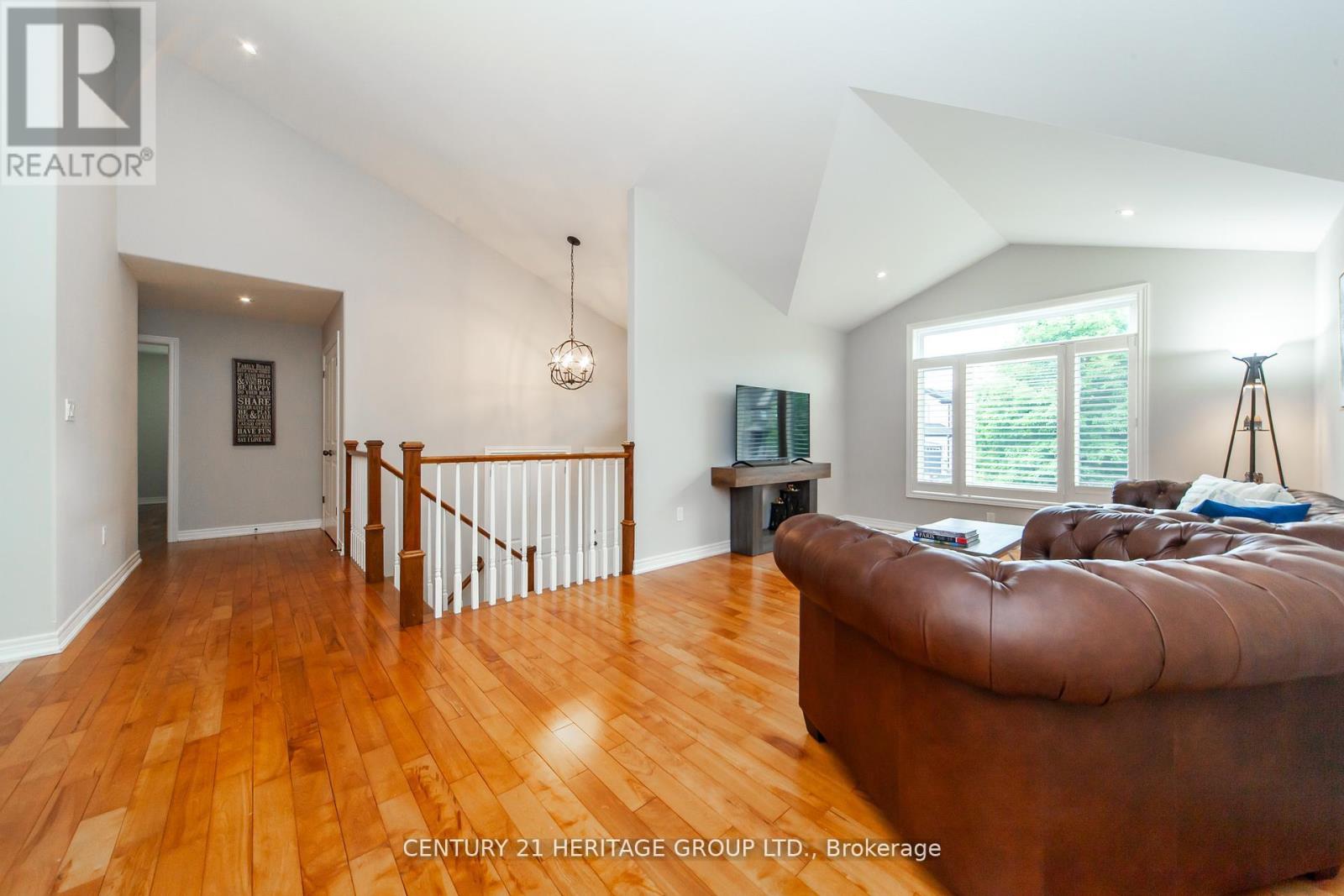 5826 Fiddlehead Lane, Niagara Falls, Ontario  L2H 0E9 - Photo 6 - X12507322