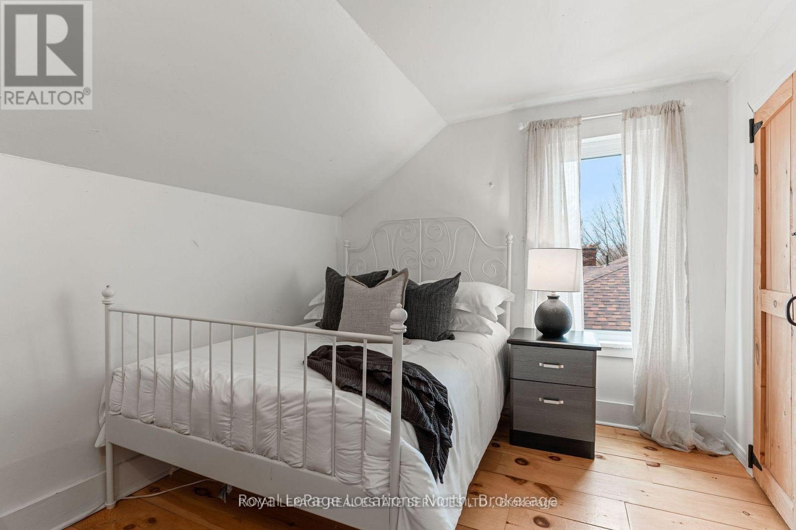 24 Louisa Street W, Blue Mountains, Ontario  N0H 2P0 - Photo 13 - X12507368