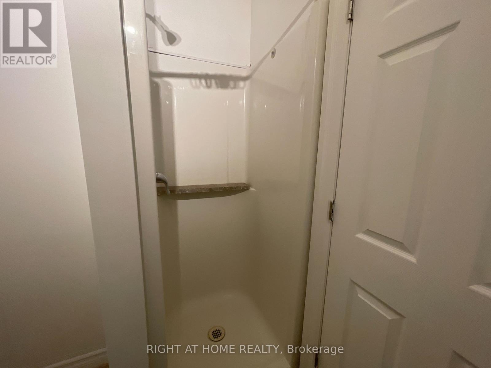 7 - 279 Drouillard Road, Windsor, Ontario  N8Y 2P4 - Photo 9 - X12507476