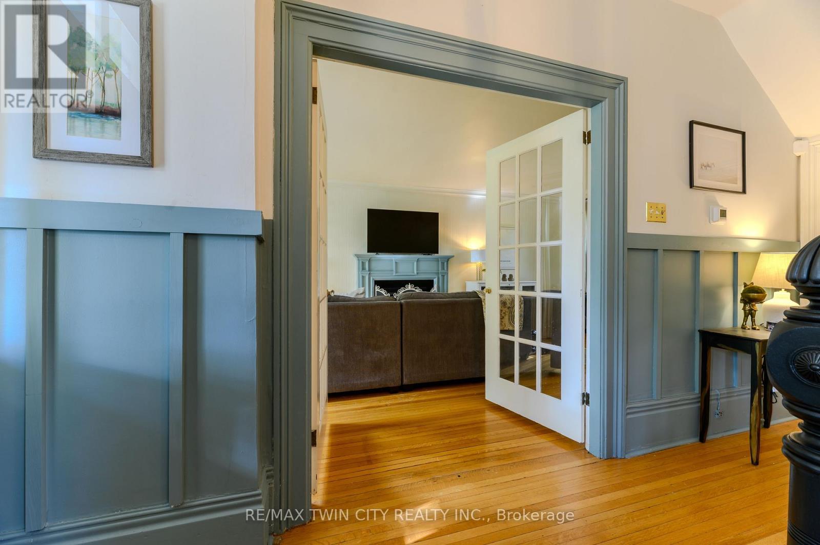 35 Egerton Street, Brantford, Ontario  N3T 4L4 - Photo 7 - X12507508