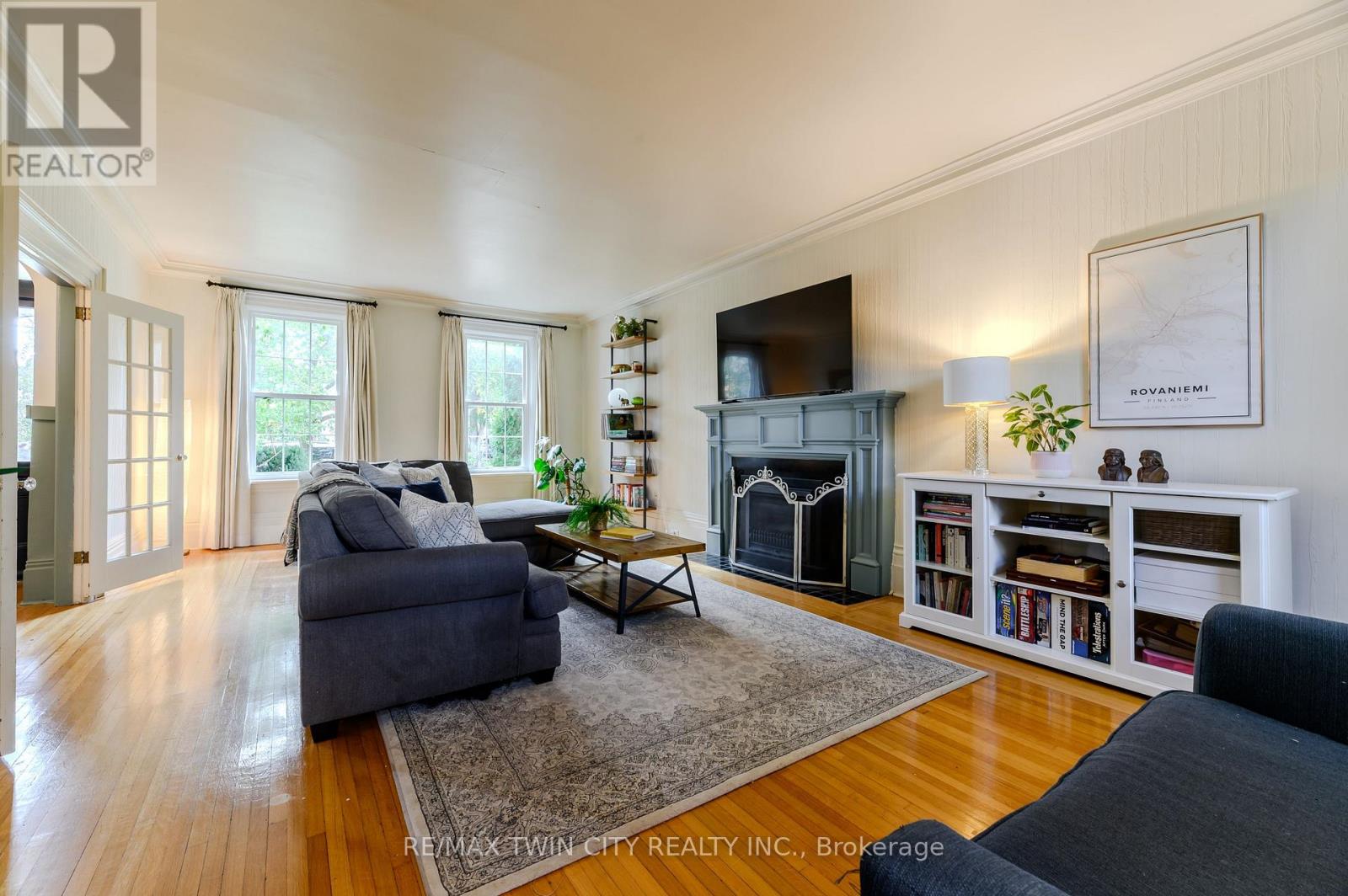 35 Egerton Street, Brantford, Ontario  N3T 4L4 - Photo 8 - X12507508