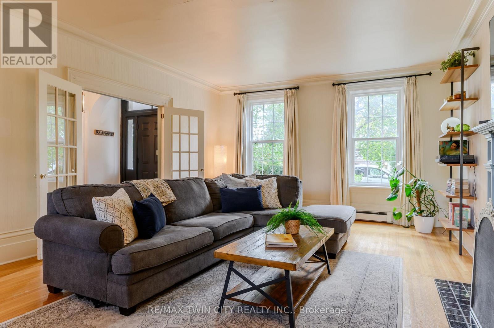 35 Egerton Street, Brantford, Ontario  N3T 4L4 - Photo 9 - X12507508