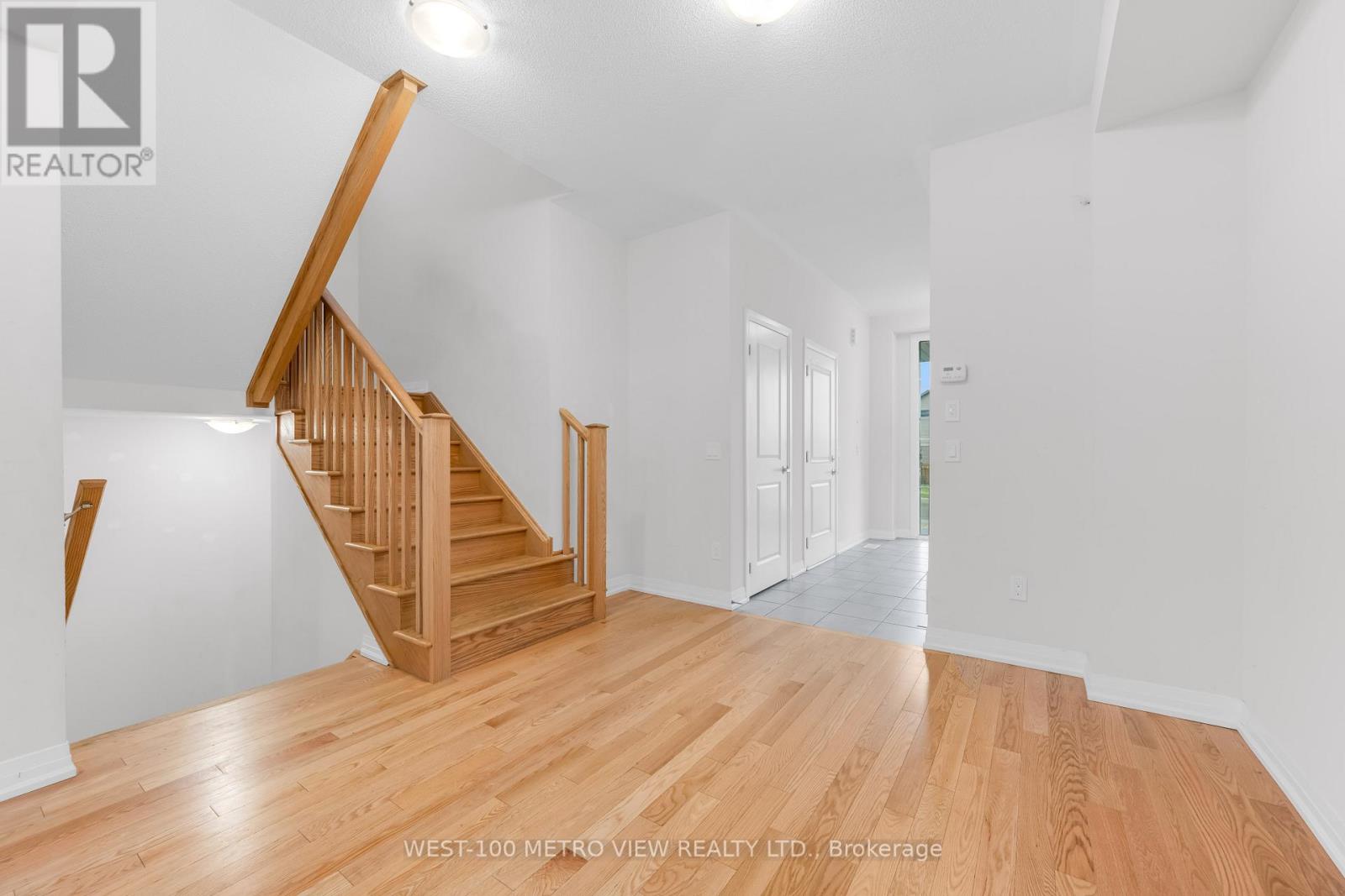 337 Provident Way, Hamilton (Mount Hope), Ontario  L0R 1W0 - Photo 8 - X12507558