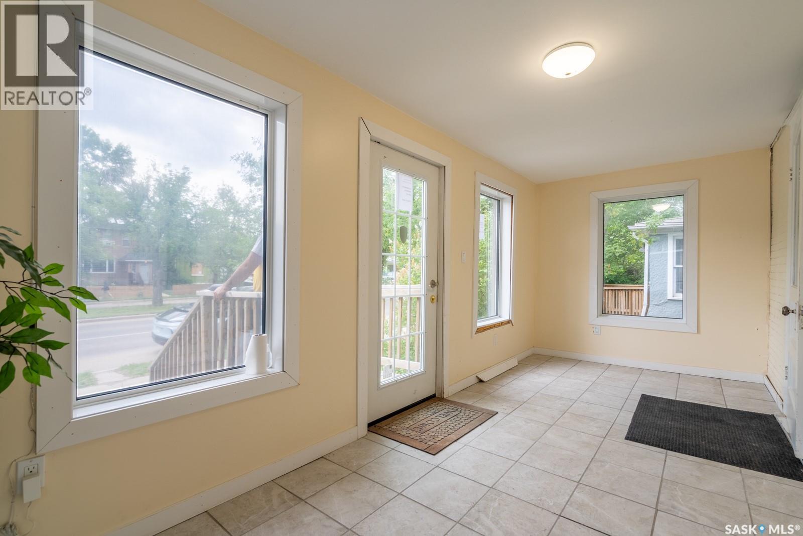 1535 Victoria Avenue, Regina, Saskatchewan  S4P 0P6 - Photo 5 - SK020193