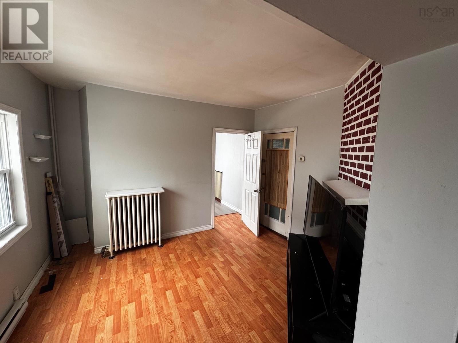 84 Intercolonial Street, Sydney, Nova Scotia  B1P 1S6 - Photo 7 - 202522261