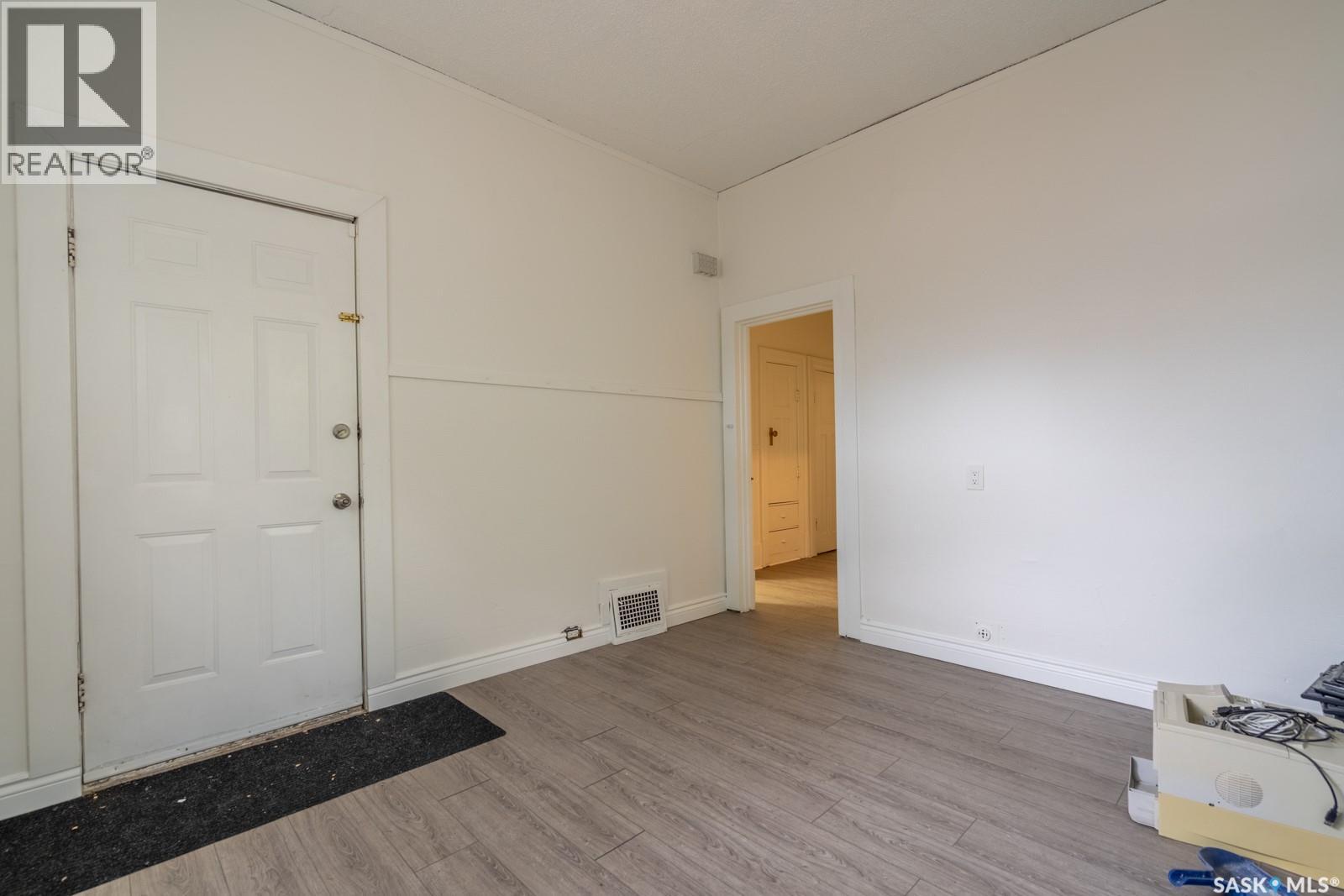 1535 Victoria Avenue, Regina, Saskatchewan  S4P 0P6 - Photo 17 - SK020193