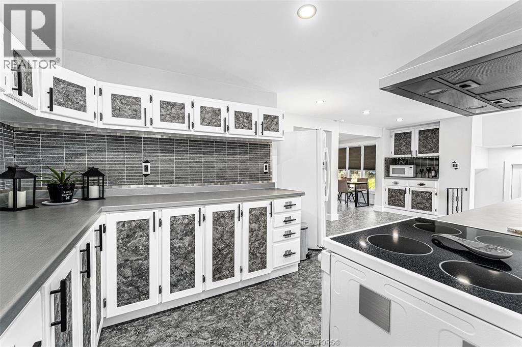 649 Edinborough Street, Windsor, Ontario N8X 3C8 - Photo 15 - 25027969