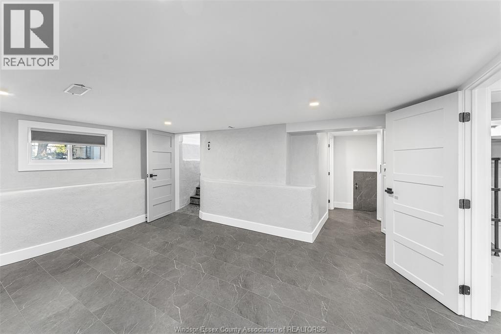 649 Edinborough Street, Windsor, Ontario N8X 3C8 - Photo 22 - 25027969