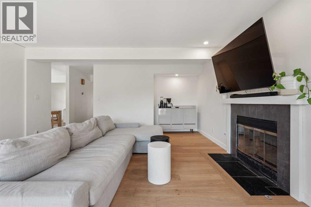 4 Coach Ridge Close Sw, Calgary, Alberta  T3H 1J1 - Photo 17 - A2259768