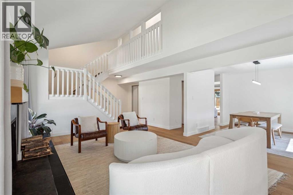 4 Coach Ridge Close Sw, Calgary, Alberta  T3H 1J1 - Photo 7 - A2259768