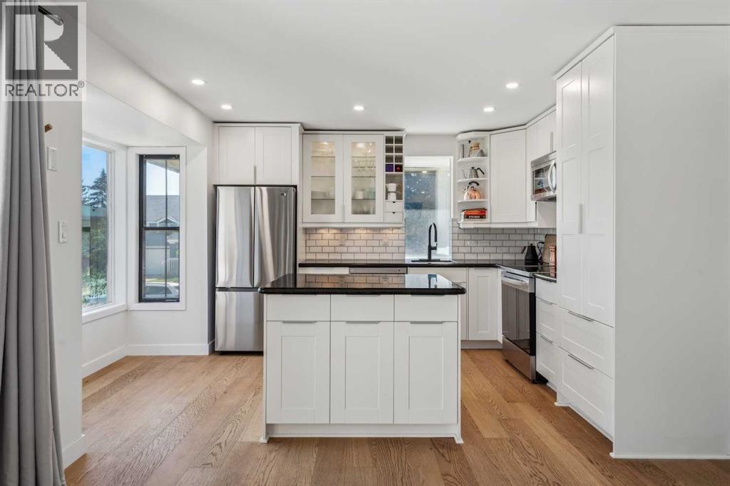 4 Coach Ridge Close Sw, Calgary, Alberta  T3H 1J1 - Photo 19 - A2259768