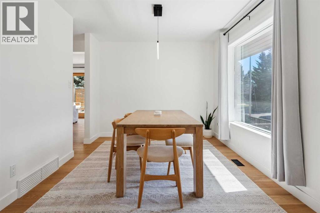 4 Coach Ridge Close Sw, Calgary, Alberta  T3H 1J1 - Photo 10 - A2259768