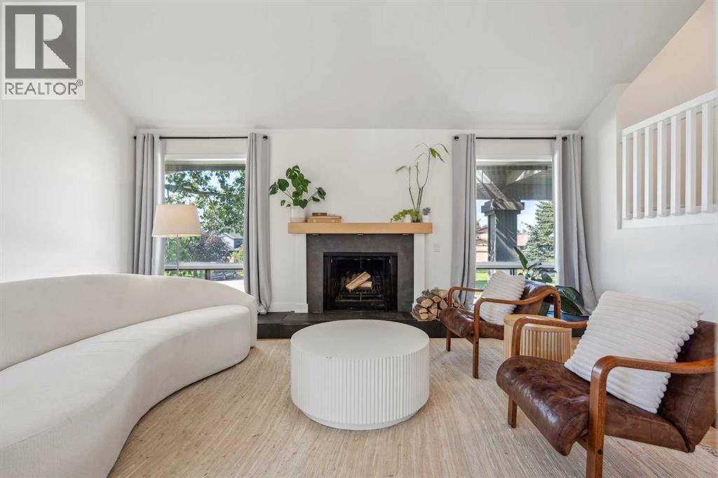 4 Coach Ridge Close Sw, Calgary, Alberta  T3H 1J1 - Photo 8 - A2259768