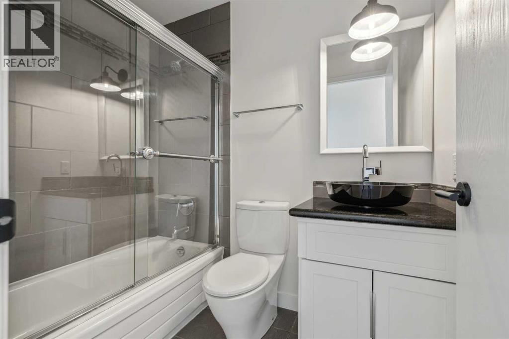 4 Coach Ridge Close Sw, Calgary, Alberta  T3H 1J1 - Photo 38 - A2259768