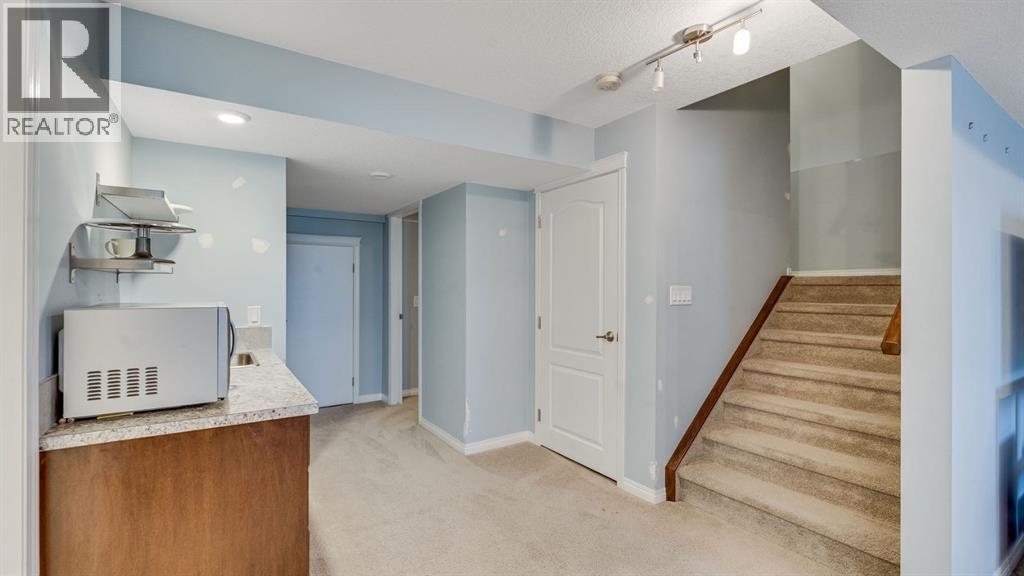 343 Hillcrest Heights Sw, Airdrie, Alberta  T4B 4C1 - Photo 36 - A2266091