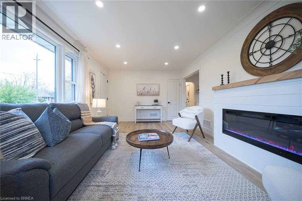 37 Rowanwood Avenue, Brantford, Ontario  N3S 7C1 - Photo 5 - 40785062