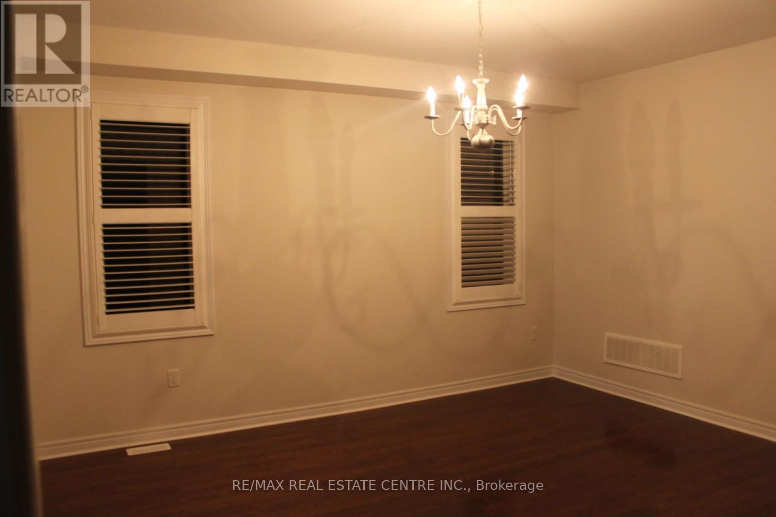 7 Durango Drive, Brampton, Ontario  L4X 2Z2 - Photo 11 - W12497740