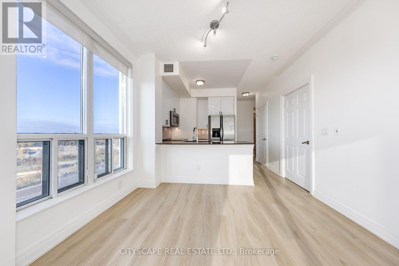 1607 - 2087 Lake Shore Boulevard W, Toronto, Ontario  M8V 4G3 - Photo 3 - W12507420