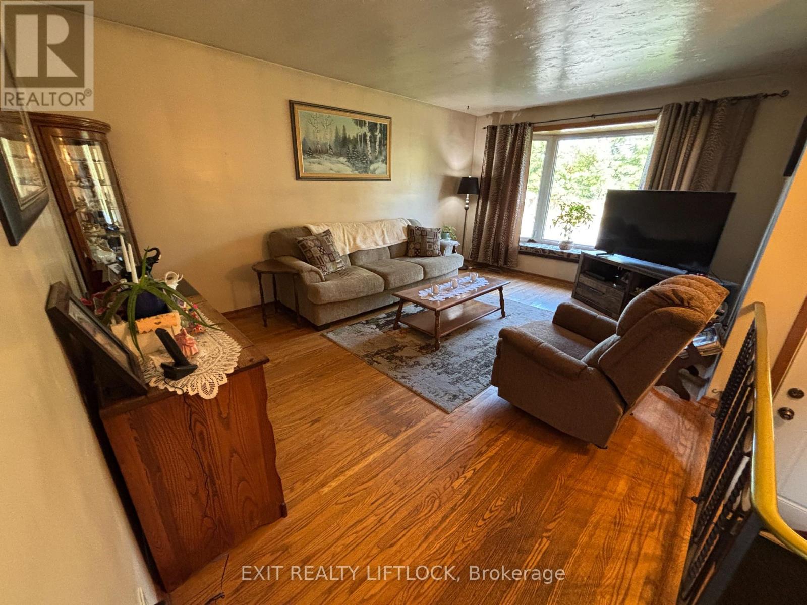 1276 Beavis Boulevard, Selwyn, Ontario  K0L 1H0 - Photo 11 - X12443790